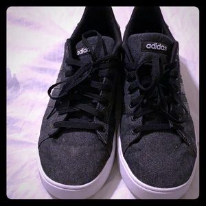 💞SOLD ‼️Men’s Adidas Sneakers